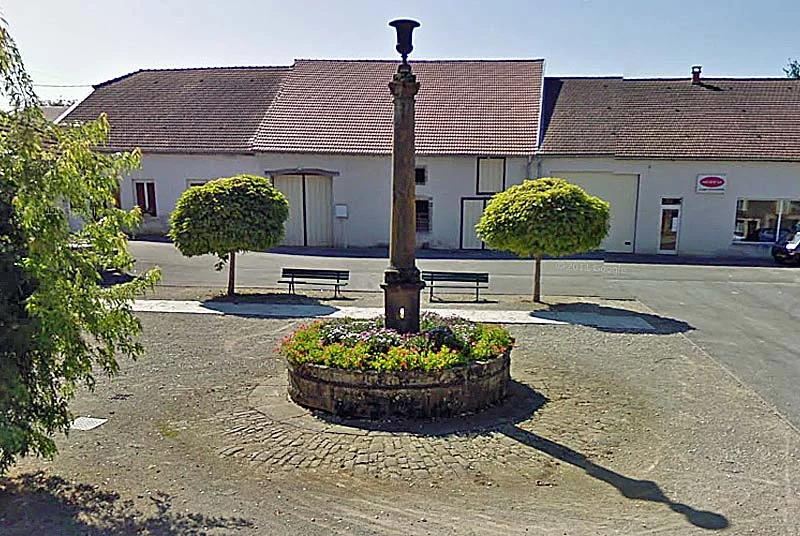 Ancienne fontaine de Parnot