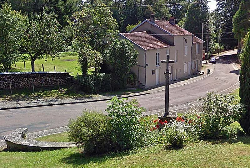 CALVAIRE RUE SAINTE-ANNE A FAYL-BILLOT