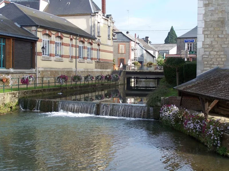 SIGNY L'ABBAYE, Village Fleuri "2 Fleurs"