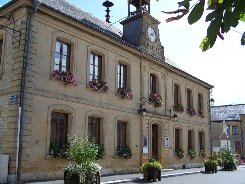 POIX TERRON, Village Fleuri "2 Fleurs"