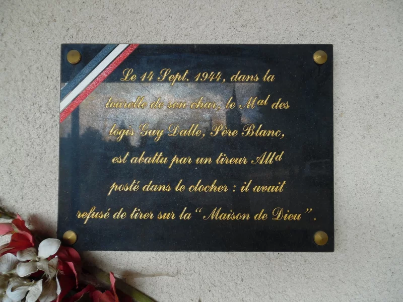 PLAQUE COMMEMORATIVE - GUY DALLE, PERE BLANC