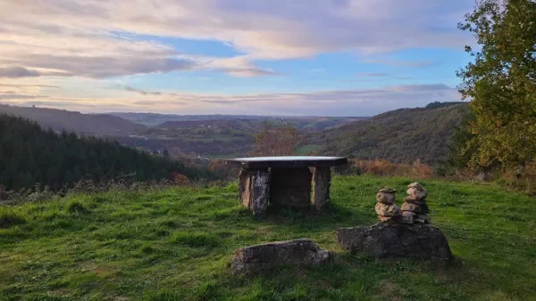 Point de vue et table d'orientation du site du calvaire