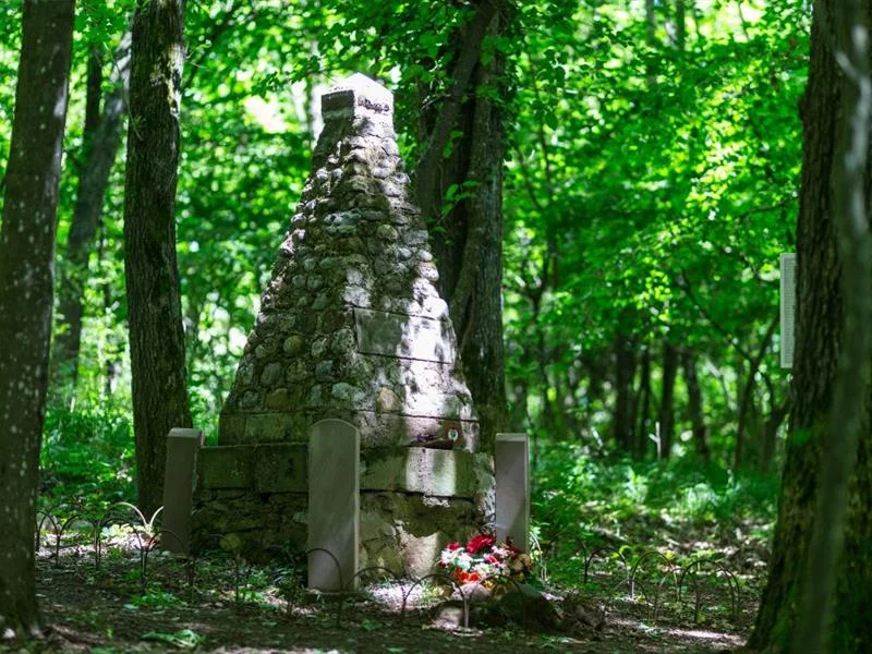 Le monument du 297e RI