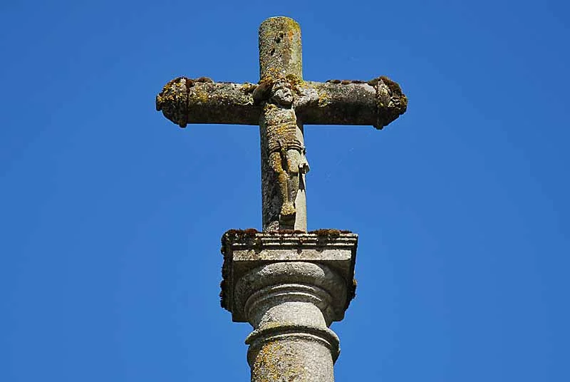 CROIX DE MONTIGNY-LE-ROI