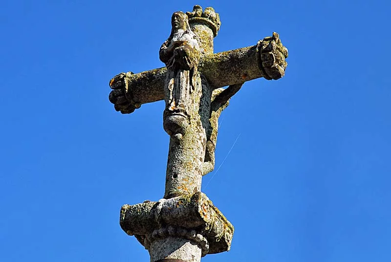 CROIX XVI EME SIECLE DE CHARMOILLES (1)