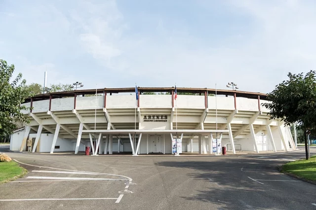 Les arènes