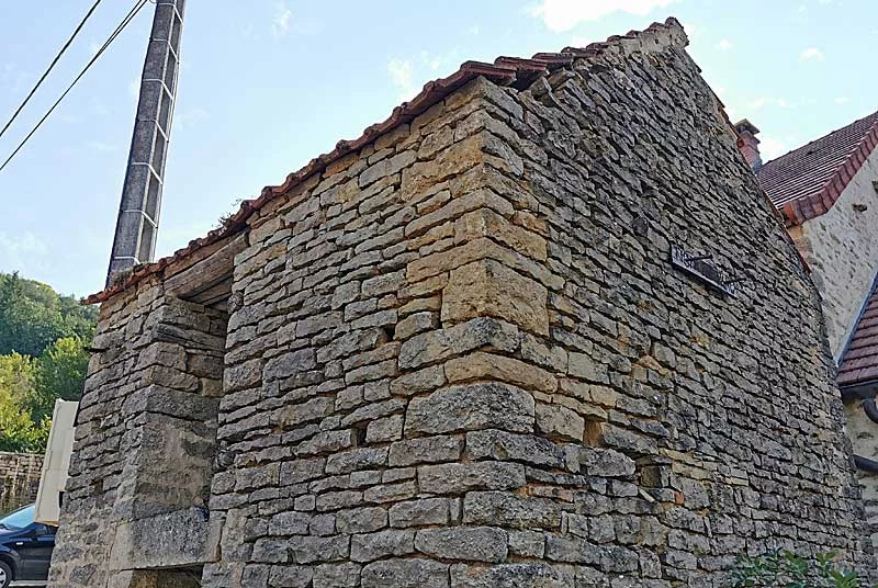 ANCIENNE SOUE A COCHON DE VILLEMERVRY