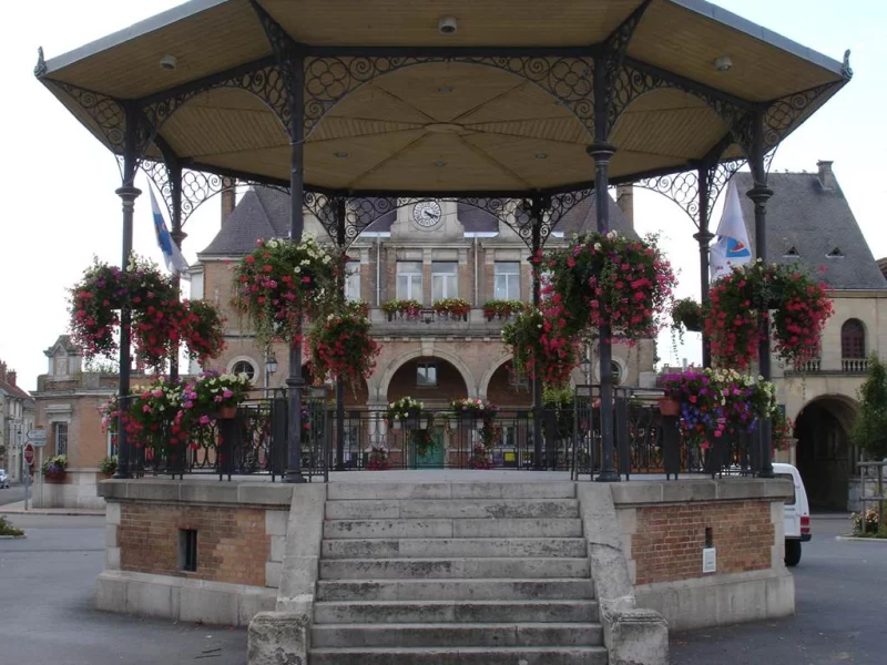 ATTIGNY, Village Fleuri "1 Fleur"