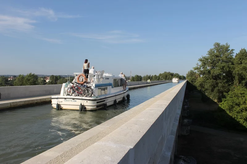 Le Pont Canal