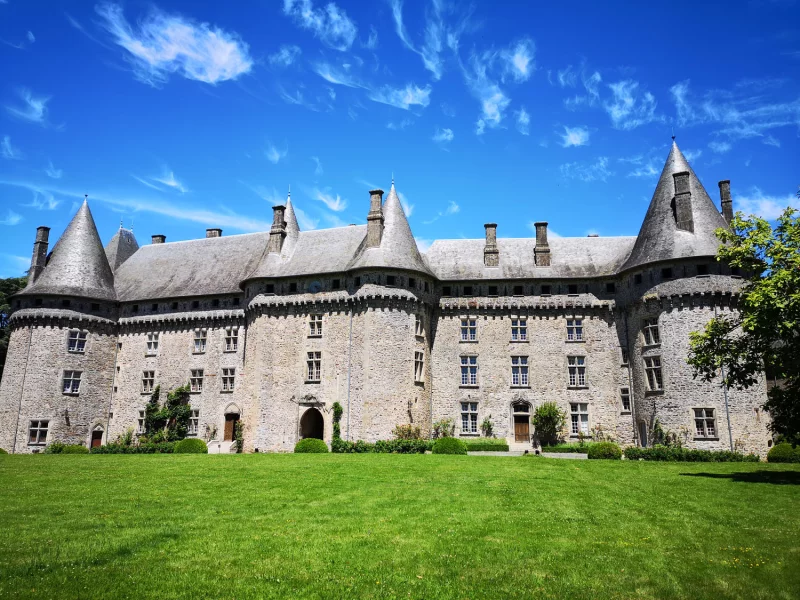 Château de Pompadour et Ecuries de l'Orangerie