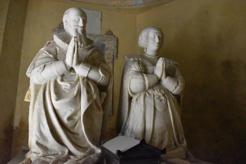 Tombeau du Duc de Sully