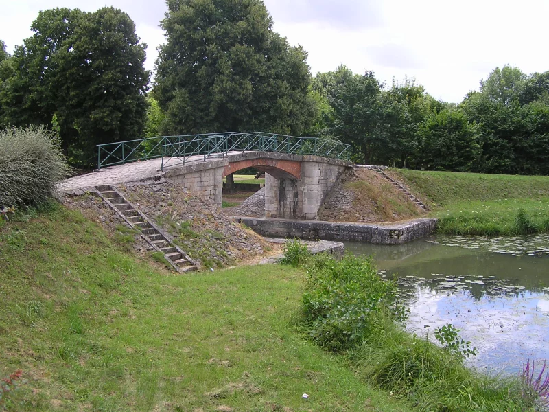 Ancien canal latéral à la Loire