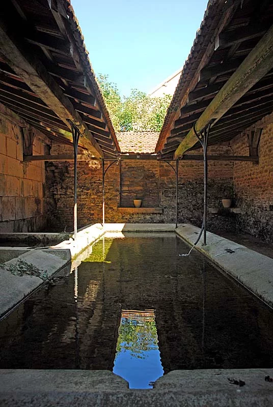LAVOIR DE CHARMOILLES
