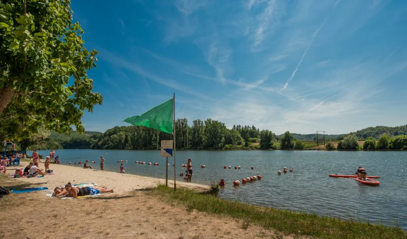 Baignade de Caïx à Luzech dans la rivière Lot