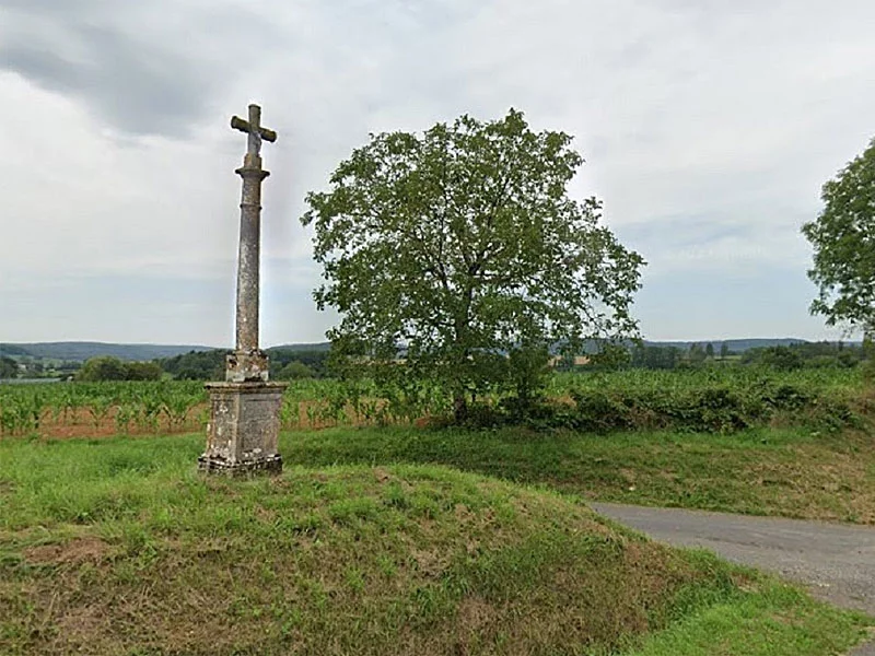 Croix de Bussières-les-Belmont (1)