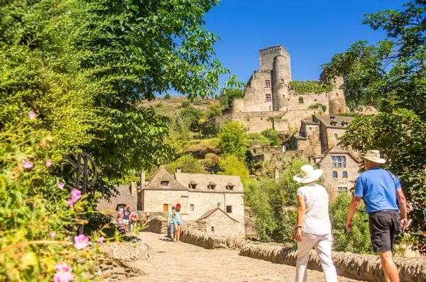 Visite du village de Belcastel (Groupes)
