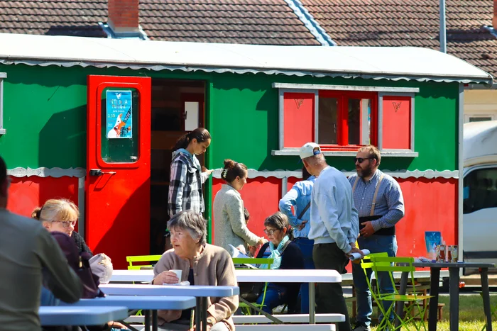 La roulotte reprend la route !