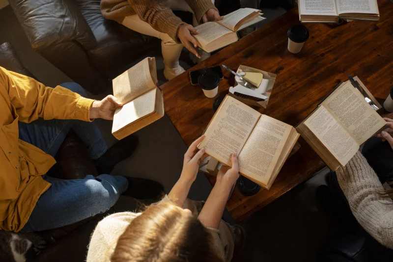 Club de lecture à la médiathèque Aqua-Libris
