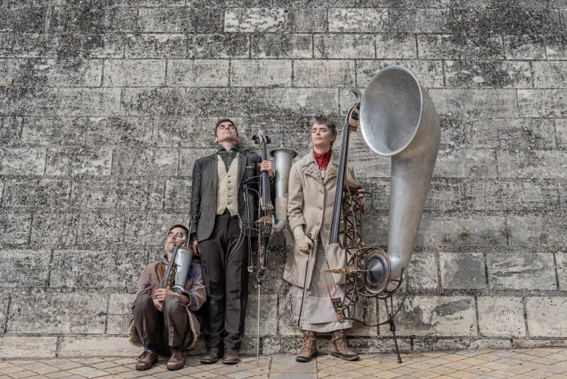 Spectacle - La Fausse Compagnie - Le Chant des pavillons