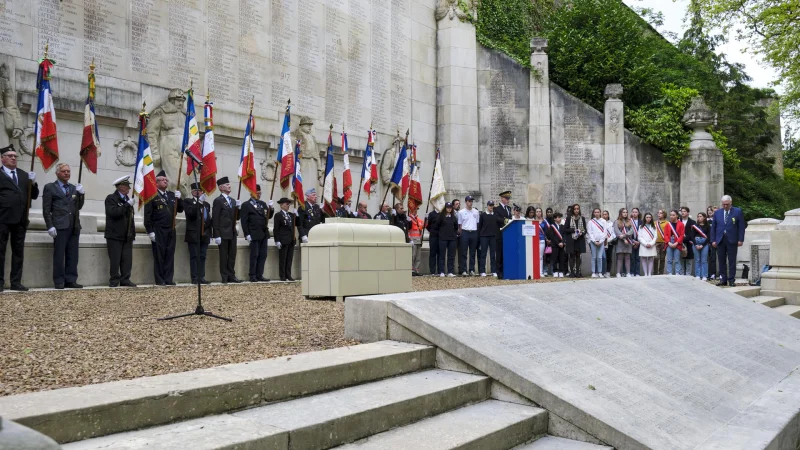 Cérémonie officielle du 81e anniversaire de la Victoire de 1945
