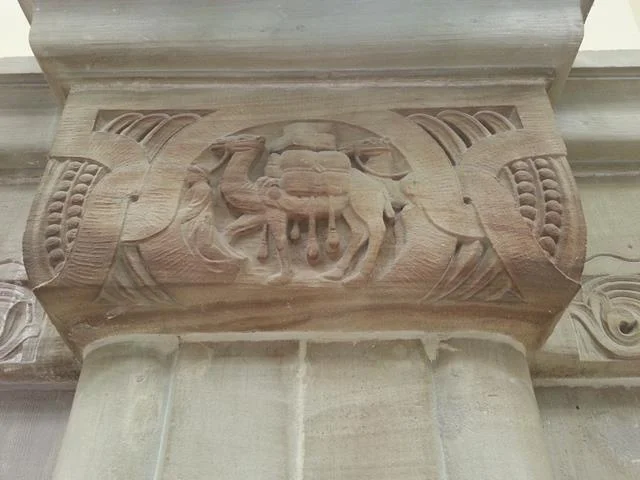 Visite guidée de Metz - Gare de Metz, bestiaire et symbolique