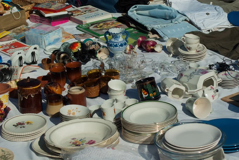 Brocante - antiquités - multi collections