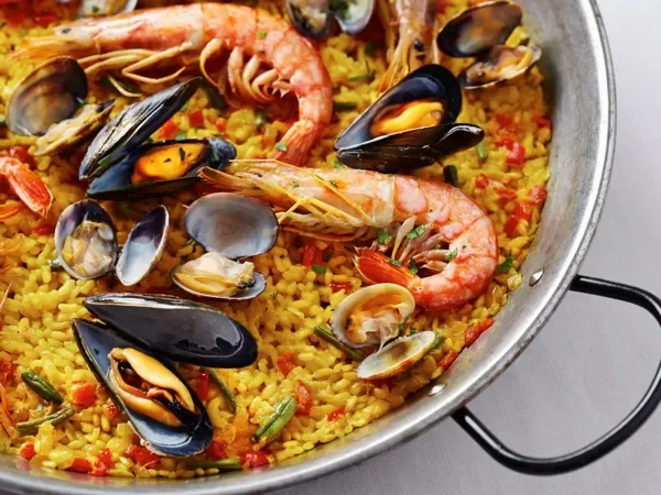 Repas paëlla à Coussergues