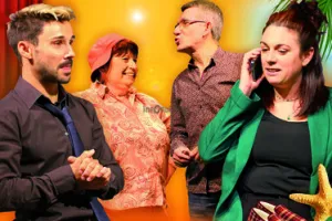 Au pensionnat des toujours jeunes - Le voyage mal organisé Au pensionnat des toujours jeunes - Le voyage mal organisé L'histoire de la troupe n'a pas changé.