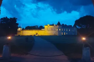 Visite nocturne au Château de Cazeneuve