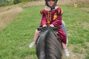 Balade costumée à poney