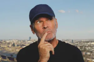 One Man Show : Laurent Baffie se pose des questions