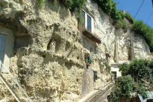 Visite commentée de la cité médiévale et troglodytique de Trôo