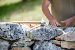 Stage découverte : construction pierre sèche  à l'écomusée de Cuzals