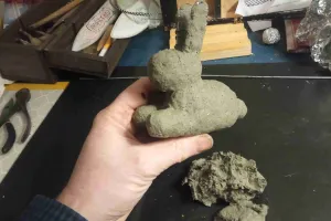 Fabrique ton petit lapin en papier mâché - Ferme-musée du Cotentin