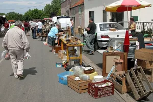 Vide grenier de Saints-Geosmes