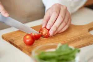 Atelier cuisine : faire un repas qui impressionnera vos proches avec des légumes de saison