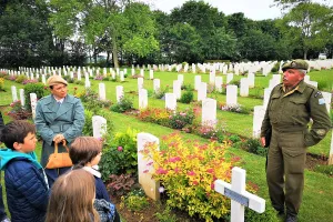 DDay Festival Normandy - Le cimetière canadien de Bény-Reviers raconté aux enfants et aux grands