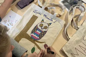 Atelier - Mets de la couleur sur ton tote bag !