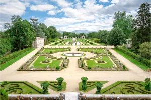 Chantier participatif dans les jardins d'Arnaga