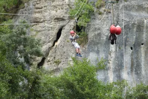 Été Actif : Escalade sur voie naturelle à Paussac St Vivien