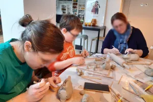 Atelier de modelage d'argile parents/enfants