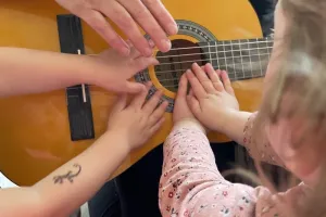 Éveil musical sensoriel 0/3 ans bébés/parents