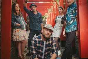 Des bâches et du son à La Gare 126