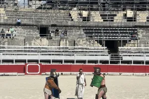 Les gladiateurs dans l'amphithéâtre