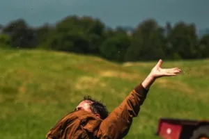 Rendez-vous des curieux - atelier de pratique théâtrale en forêt : vivant-es