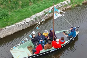 BOUCLES D'EAU DU CANAL D'ORLEANS - PROMENADE EN BATEAU et BALADE PEDESTRE