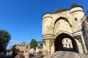 De porte en porte sur les remparts de Laon !