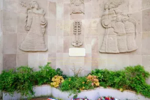 Cérémonie commémorative du 111e anniversaire du génocide arménien