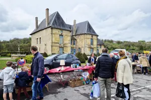 Brocante d'objets anciens