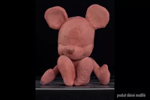 Visite commentée · notes et intrigues pour une comédie institutionnelle